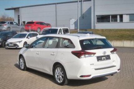 Toyota Auris 155.000 km 12.500 &euro; Neuss 41469