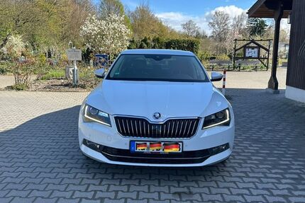 Skoda Superb 176.565 km 14.500 &euro; Mönchengladbach 41236