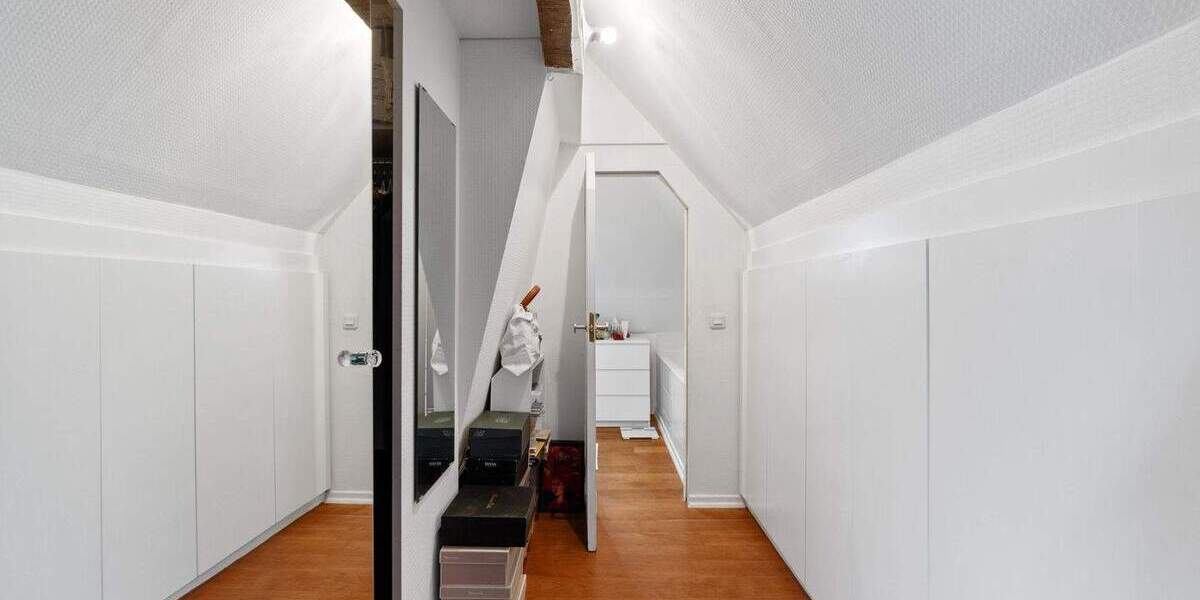 Etagenwohnung Düsseldorf Urdenbach - 3 Zimmer, 157 m&sup2;, 610.000&euro; | Angebot:25687085