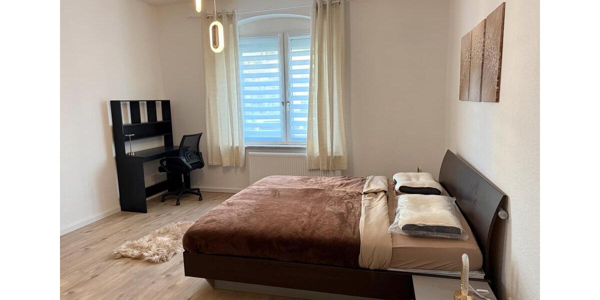 Hochparterre Düsseldorf Stadtbezirk 9 - 3 Zimmer, 73 m&sup2;, 2.200&euro; | Angebot:26048875