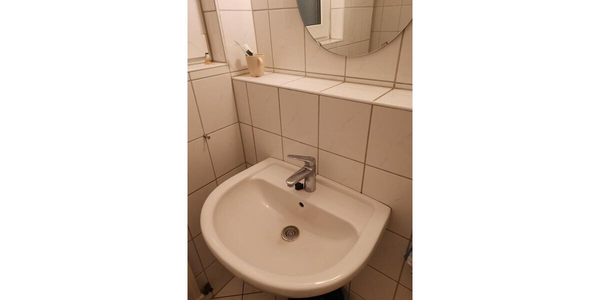 Etagenwohnung Düsseldorf Pempelfort - 1 Zimmer, 50 m&sup2;, 450&euro; | Angebot:26020390