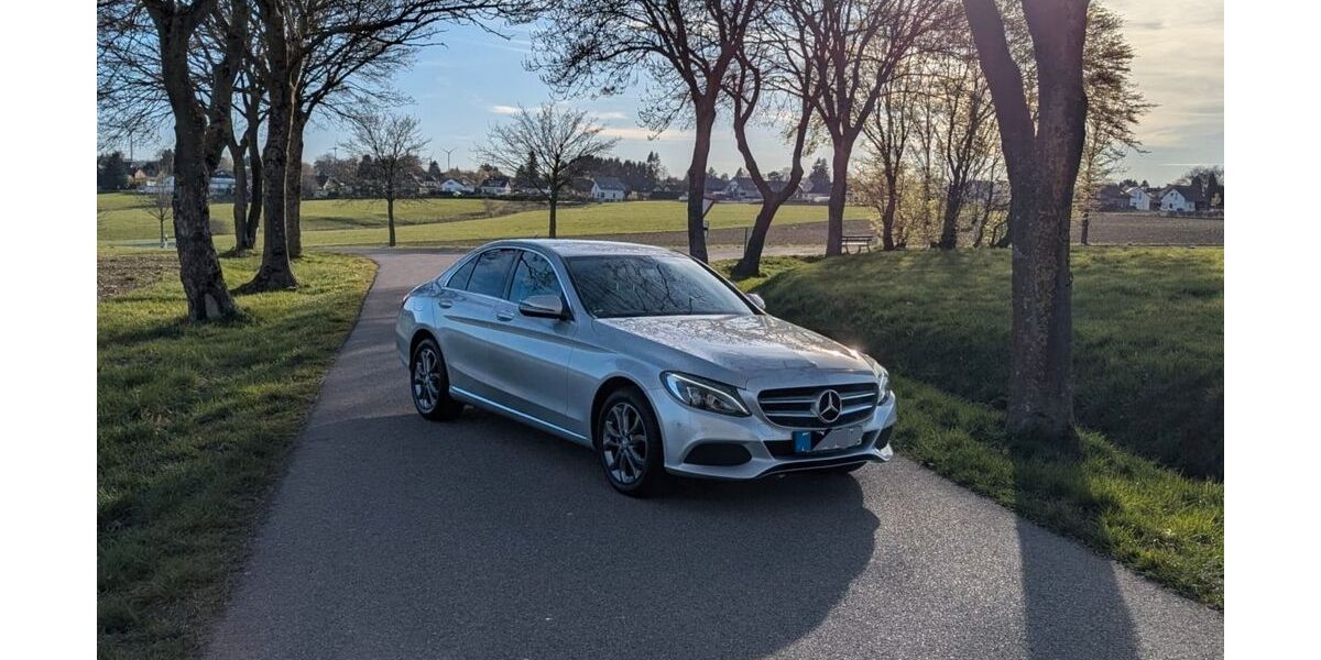 Mercedes-Benz C 200 77.000 km 17.900 &euro; Merzenich 52399