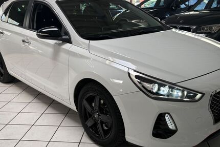 Hyundai i30 83.000 km 12.880 &euro; Leverkusen 51371