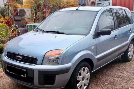 Ford Fusion 78.500 km 3.600 &euro; Pulheim 50259