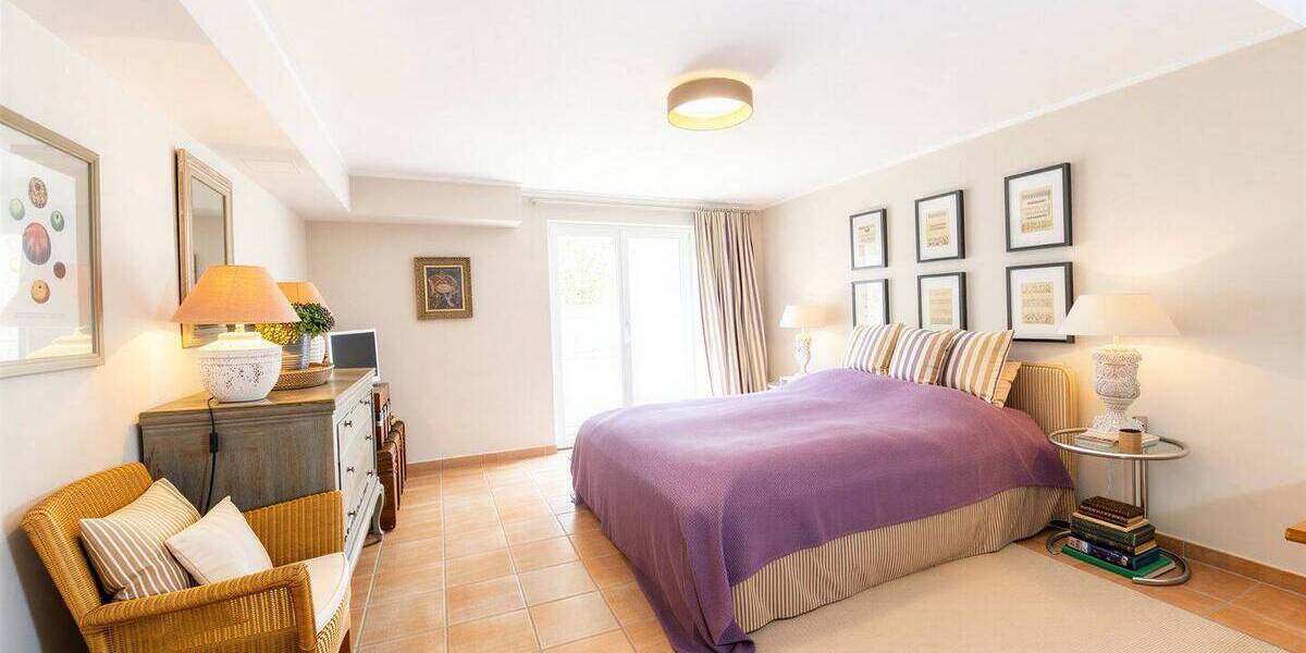 Einfamilienhaus Meerbusch Büderich - 9 Zimmer, 335 m&sup2;, 2.550.000&euro; | Angebot:26229702