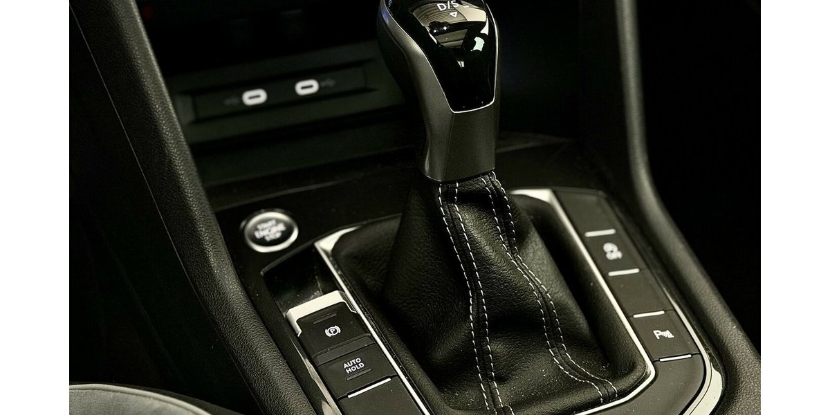 VW Tiguan R-Line / Pano / Kamera / KeylessGO 29.000 km 40.990 &euro; Mönchengladbach 41066