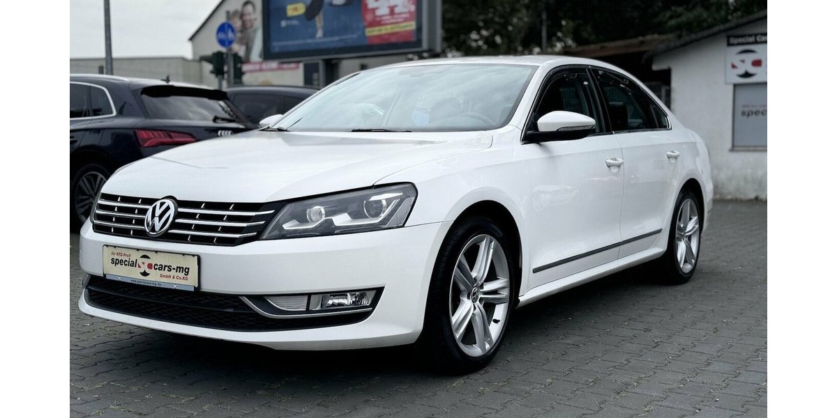 VW Passat 2,0 TDI Highline / Leder / SHD / Keyless 228.000 km 11.390 &euro; Mönchengladbach 41066