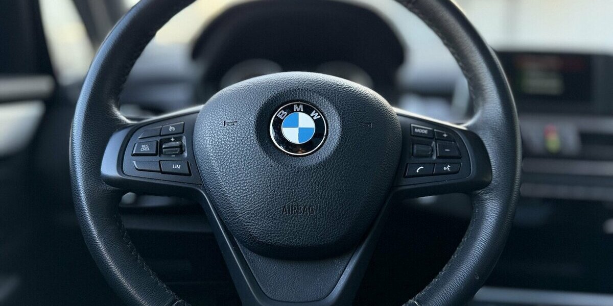 BMW 218 Active Tourer Automatik / PANO / LED / 1.Hd 65.000 km 15.900 &euro; Mönchengladbach 41066