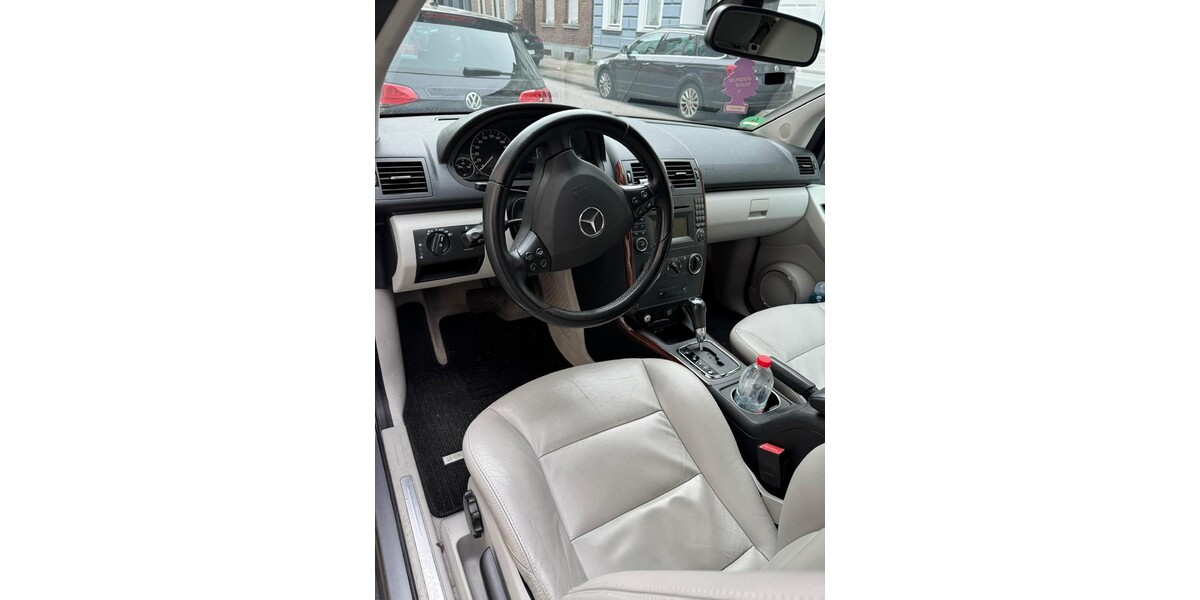 Mercedes-Benz A 170 130.000 km 6.950 &euro; Mönchengladbach 41061