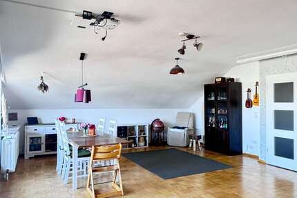 Wohnung Düsseldorf Stadtbezirk 9 - 4 Zimmer, 93 m&sup2;, 339.000&euro; | Angebot:25589690