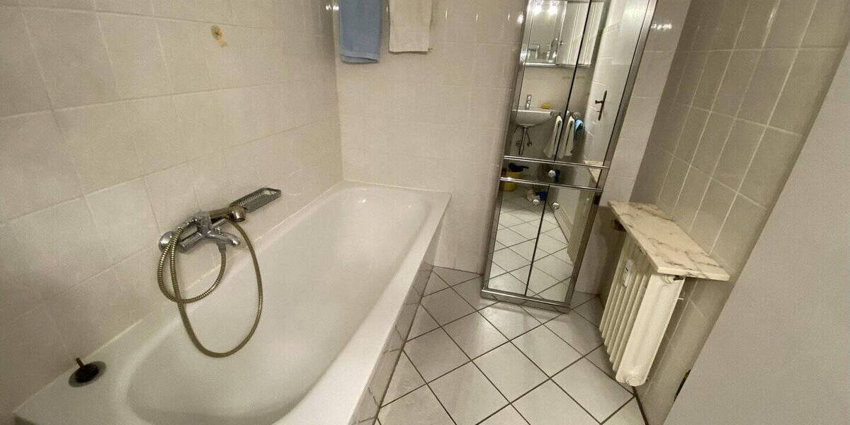 Etagenwohnung Düsseldorf Wersten - 3 Zimmer, 87 m&sup2;, 325.000&euro; | Angebot:26131810