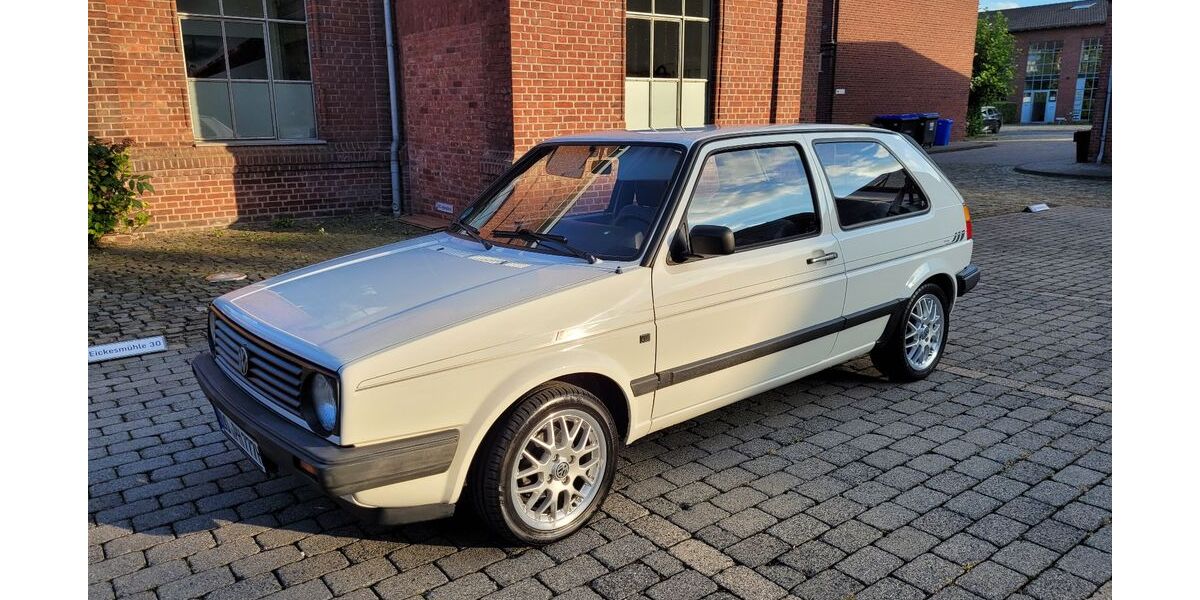 VW Golf 128.000 km 4.999 &euro; Mönchengladbach 41236
