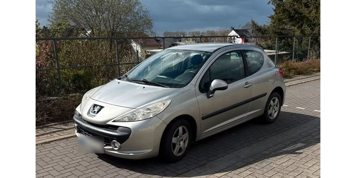 Peugeot 207 85.000 km 2.100 &euro; Kerpen 50169
