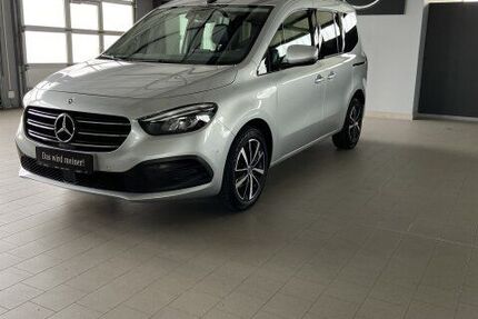 Mercedes-Benz Andere 31.096 km 25.900 &euro; Jülich 52428