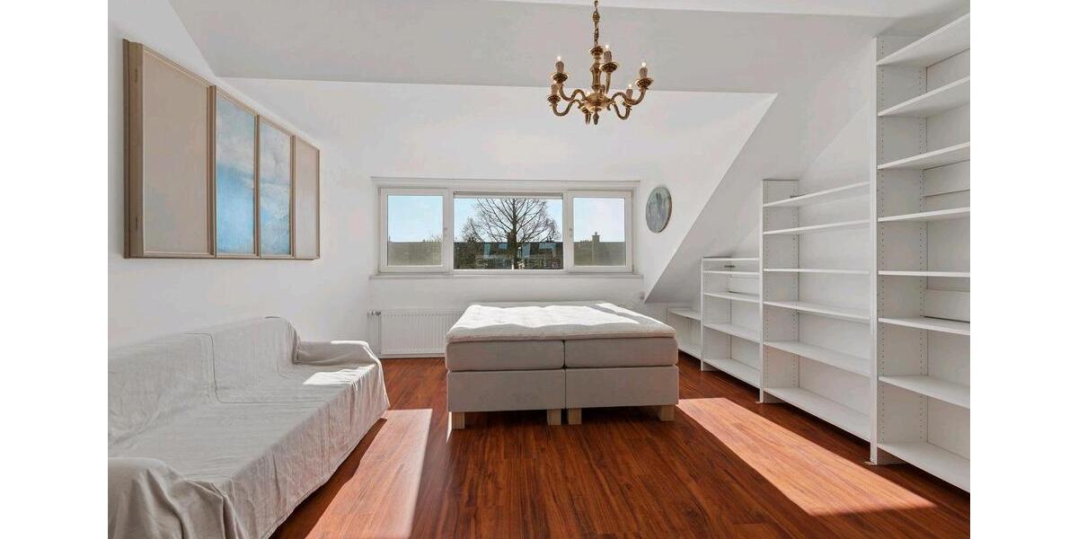 Etagenwohnung Düsseldorf Stadtbezirk 3 - 6 Zimmer, 136 m&sup2;, 500.000&euro; | Angebot:26984302