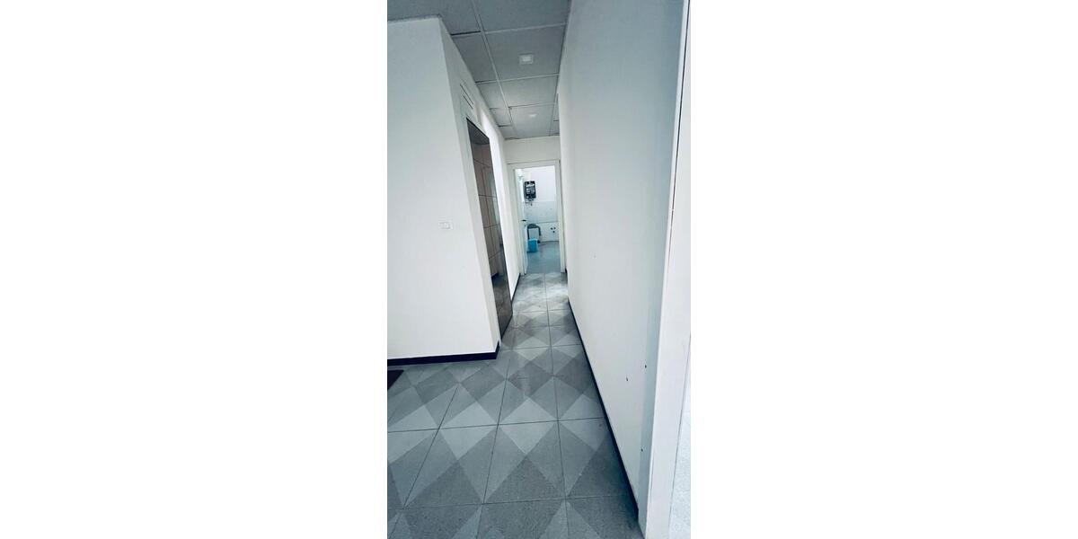 Etagenwohnung Krefeld - 2 Zimmer, 70 m&sup2;, 120.000&euro; | Angebot:24774574