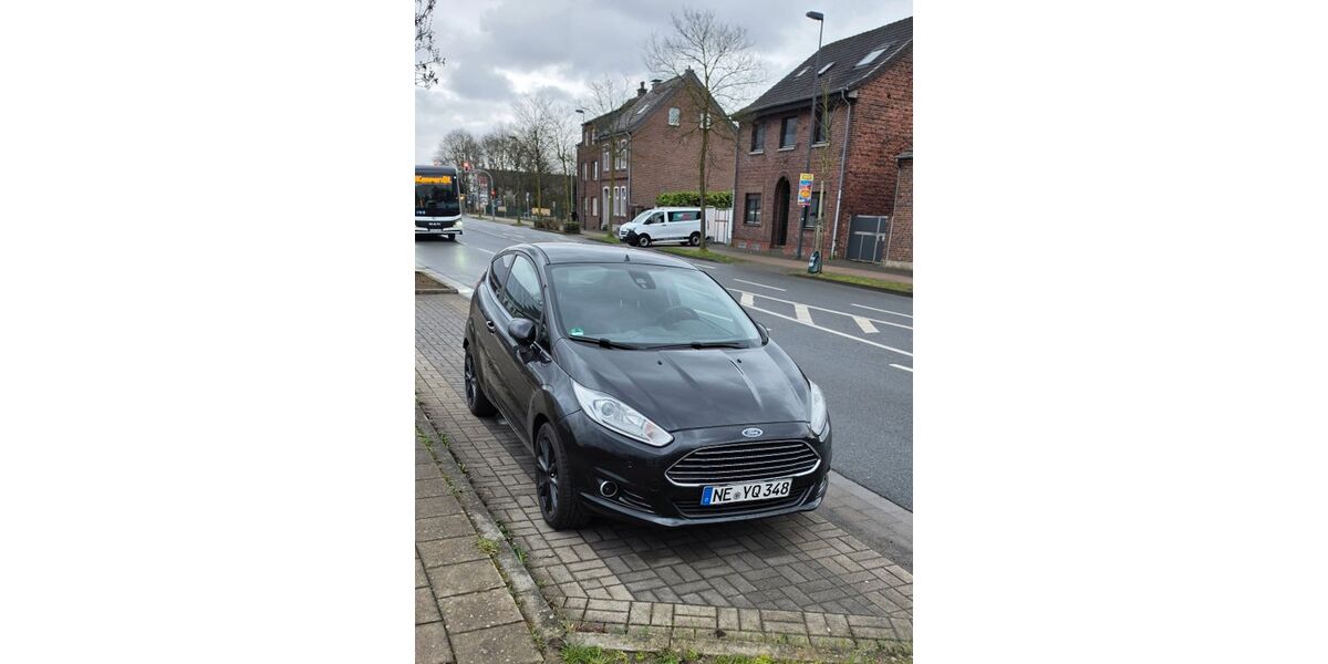 Ford Fiesta 211.500 km 4.300 &euro; Meerbusch 40670