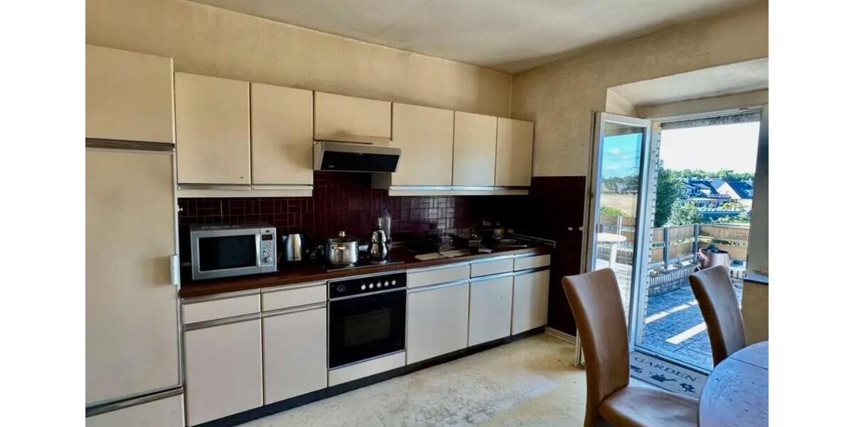 Reihenhaus Grevenbroich Neuenhausen - 8 Zimmer, 180 m&sup2;, 275.000&euro; | Angebot:26227521