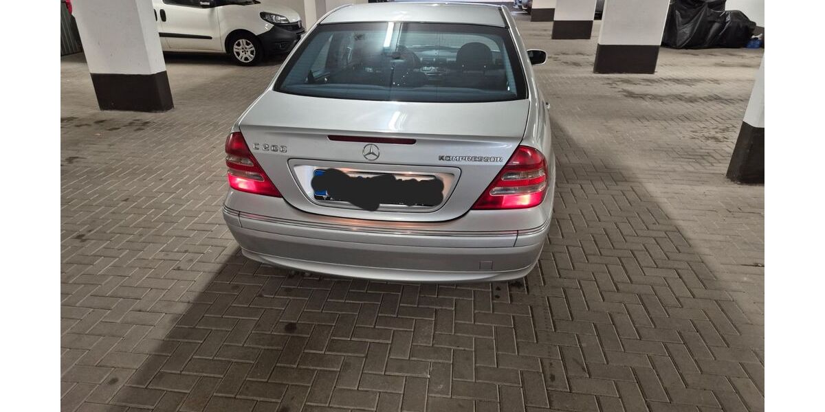 Mercedes-Benz C 200 103.500 km 3.200 &euro; Hückelhoven 41836