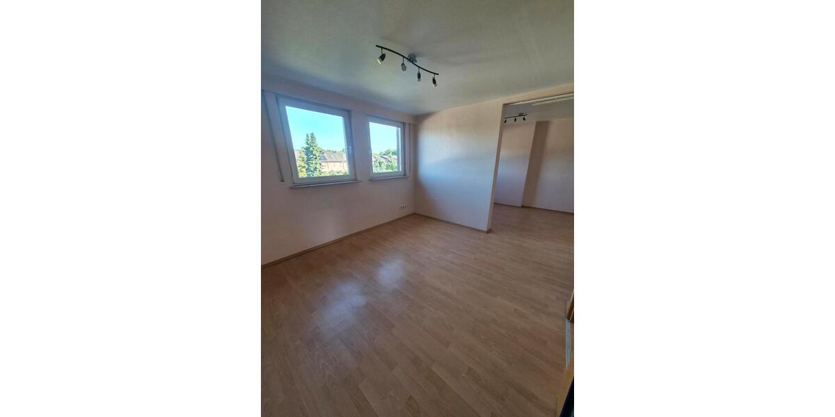 Reihenhaus Mönchengladbach West - 7 Zimmer, 150 m&sup2;, 329.000&euro; | Angebot:27223310