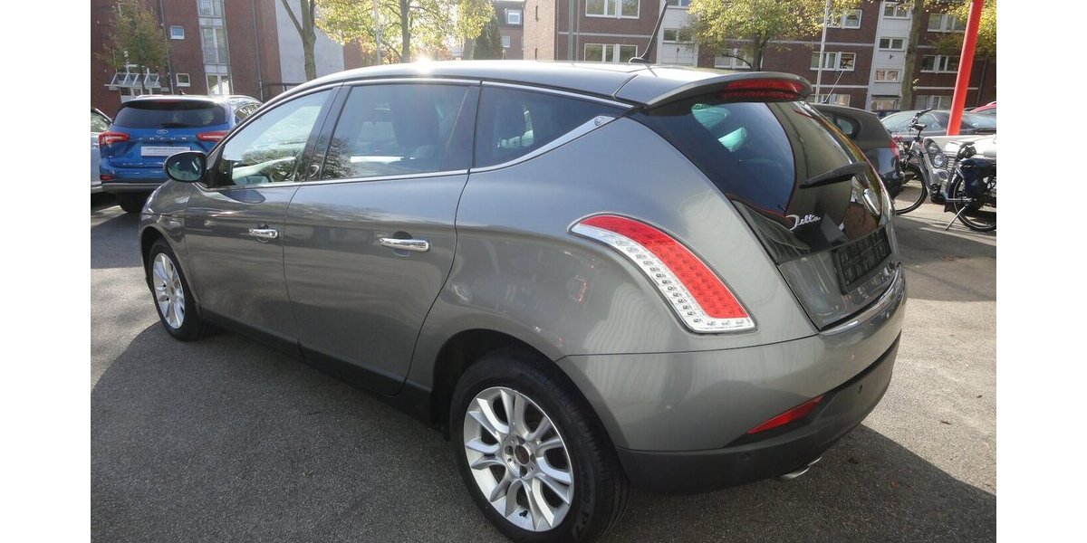 Lancia Delta Oro 1,9d 140 KW HU11/27 Klimatr+Navi+Leder 167.000 km 4.900 &euro; Neuss 41462