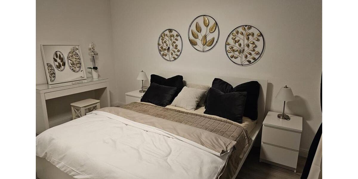 Etagenwohnung Düsseldorf Pempelfort - 3 Zimmer, 89 m&sup2;, 2.600&euro; | Angebot:26305500