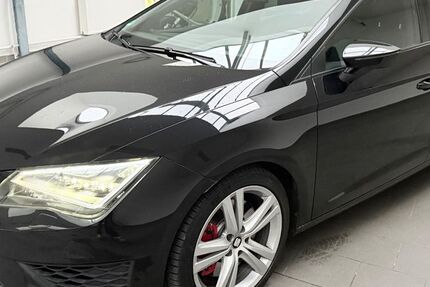 Seat Leon 40.000 km 18.900 &euro; Düsseldorf 40215