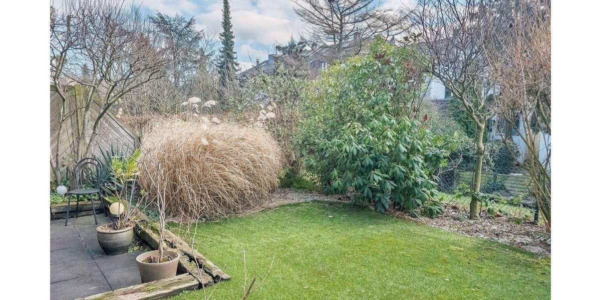 Etagenwohnung Düsseldorf Rath - 3 Zimmer, 88 m&sup2;, 349.000&euro; | Angebot:25691147