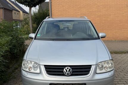 VW Touran 332.000 km 1.650 &euro; Bergheim 50129