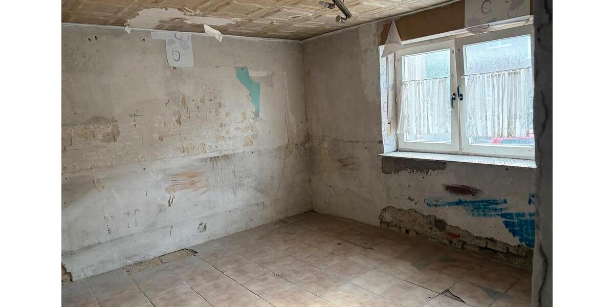 Einfamilienhaus Hückelhoven - 3 Zimmer, 100 m&sup2;, 119.000&euro; | Angebot:26940532
