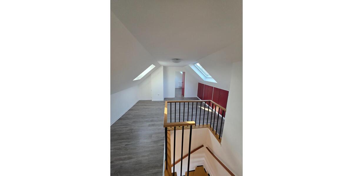 Maisonettenwohnung Mönchengladbach Nord - 4.5 Zimmer, 120 m&sup2;, 1.200&euro; | Angebot:25857283