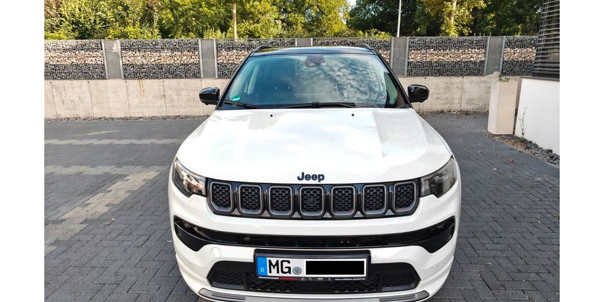 Jeep Compass 37.000 km 25.800 &euro; Mönchengladbach 41068