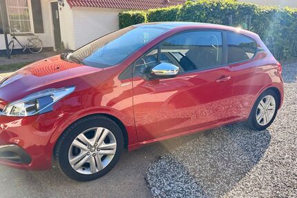 Peugeot 208 113.000 km 4.500 &euro; Bergheim 50127