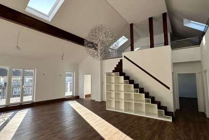 Wohnung Düsseldorf Stadtmitte - 4 Zimmer, 183 m&sup2;, 2.950&euro; | Angebot:27298319