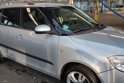 Skoda Fabia 239.000 km 2.000 &euro; Leverkusen 51375