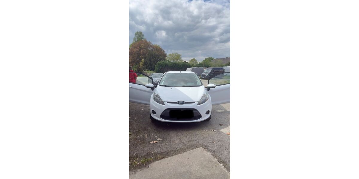 Ford Fiesta 220.050 km 2.450 &euro; Leverkusen 51371