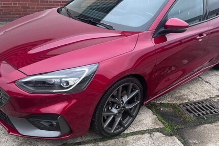 Ford Focus 75.000 km 16.580 &euro; Düsseldorf 40549