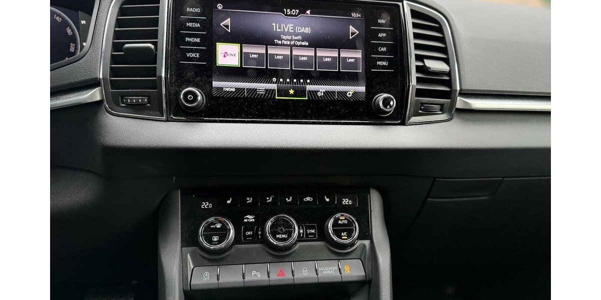 Skoda Karoq Clever/ Kamera / Virtual Cockpit / Keyless 36.000 km 24.890 &euro; Mönchengladbach 41066