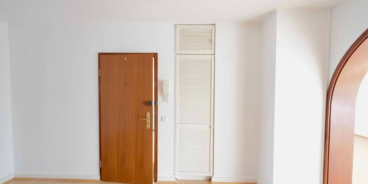 Etagenwohnung Düsseldorf Lierenfeld - 3 Zimmer, 88 m&sup2;, 1.000&euro; | Angebot:26247302