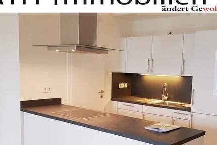 Zimmer Mönchengladbach Stadtmitte - 2 Zimmer, 103 m&sup2;, 1.379&euro; | Angebot:25778925