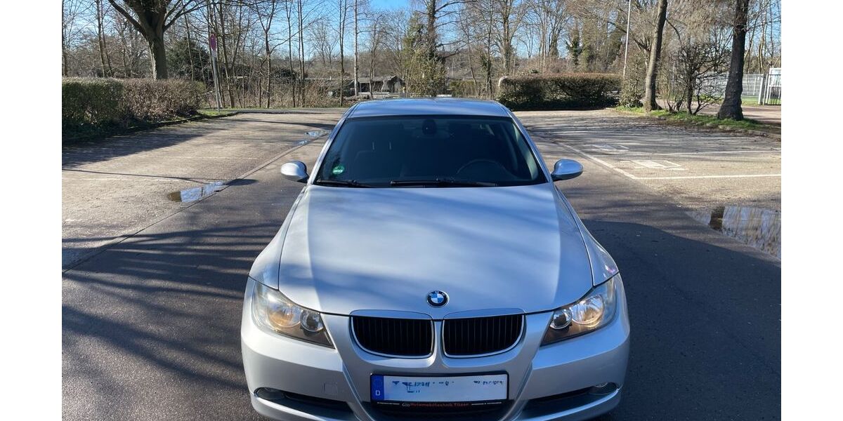 BMW 318 148.774 km 2.800 &euro; Grevenbroich 41515