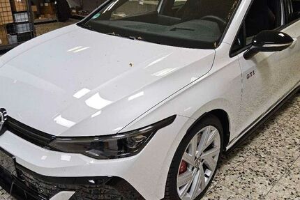 VW Golf 10.180 km 42.950 &euro; Moenchengladbach 41063