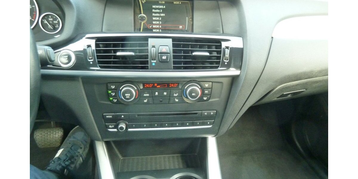 BMW X3 2.0 D x drive Autom. Pano Leder Lachschäden 313.000 km 7.900 &euro; Ratingen 40885