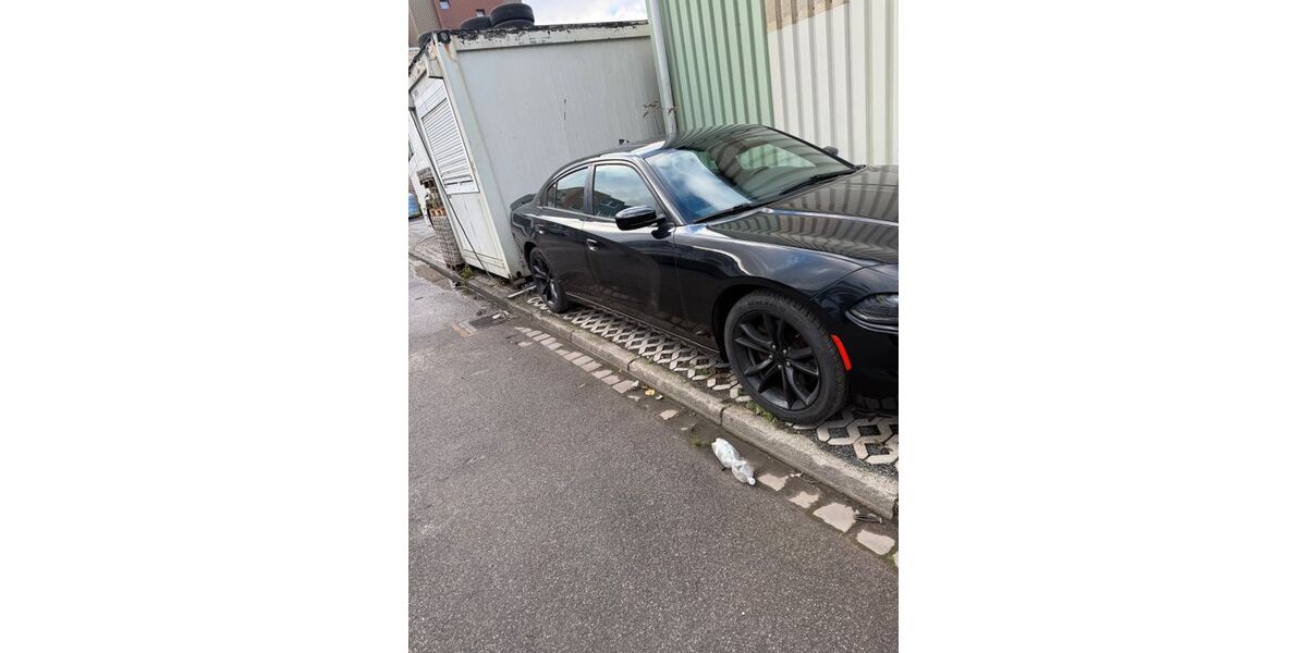 Dodge Charger 75.000 km 27.200 &euro; Mönchengladbach 41199