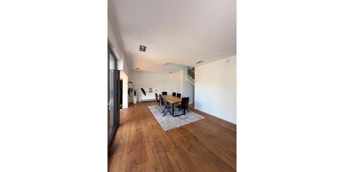 Einfamilienhaus Jülich - 8 Zimmer, 260 m&sup2;, 980.000&euro; | Angebot:26988876