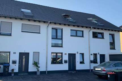 Haus Krefeld Gellep-Stratum - 4 Zimmer, 125 m&sup2;, 479.999&euro; | Angebot:25826015