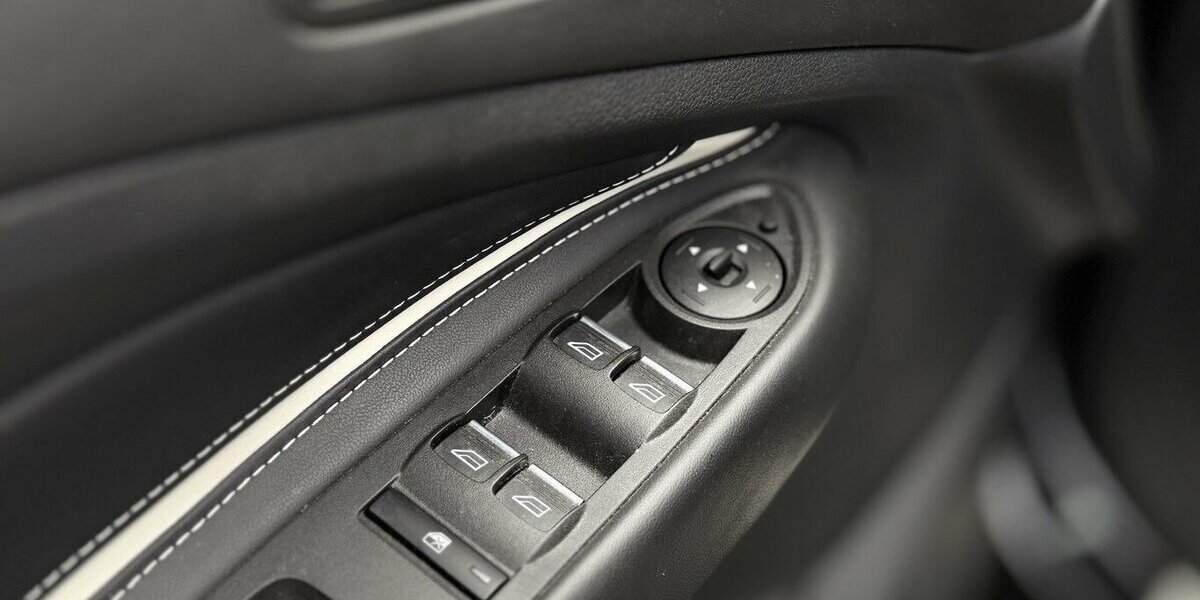 Ford Kuga Vignale / Panorama / Kamera / Keyless GO 34.000 km 21.890 &euro; Mönchengladbach 41066