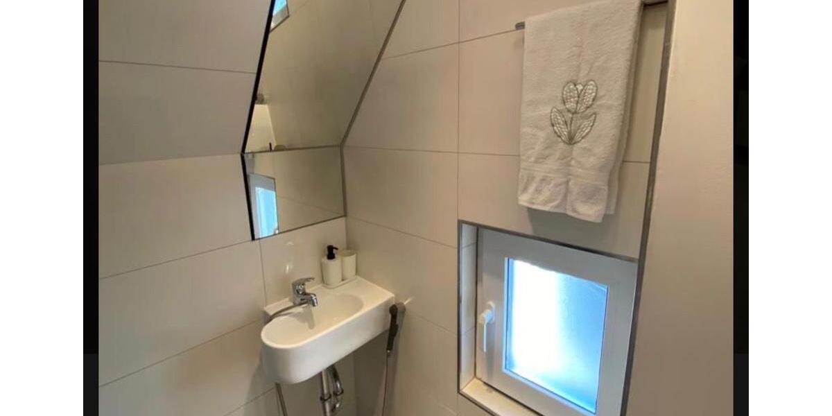 Dachgeschoßwohnung Düsseldorf Stadtbezirk 5 - 3 Zimmer, 85 m&sup2;, 1.450&euro; | Angebot:25427401