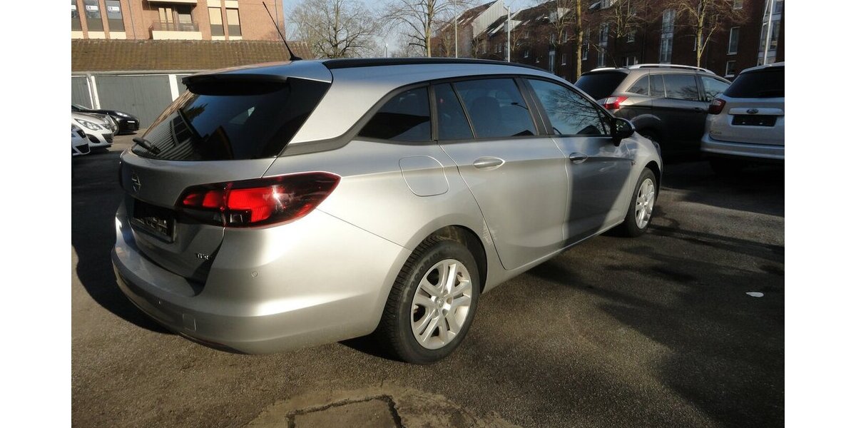 Opel Astra Edition 1,4 Klimatr. PDC V+H Allwetter Shz 90.000 km 8.990 &euro; Neuss 41462