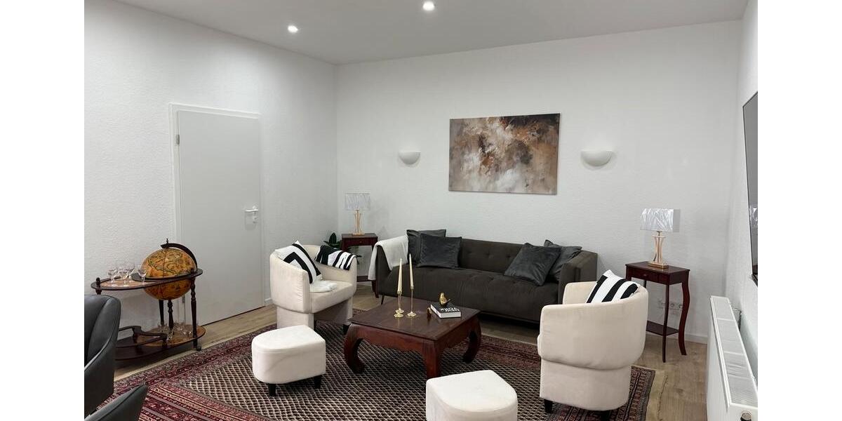 Hochparterre Düsseldorf Stadtbezirk 9 - 3 Zimmer, 73 m&sup2;, 2.200&euro; | Angebot:26048875